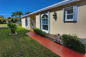 160 Woodlake Cir, Greenacres, FL 33463 Sold 04/29/25