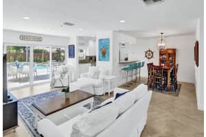 70 SE 10th St, Pompano Beach, FL 33060 Sold 05/30/25