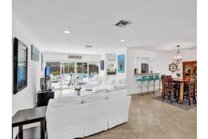 70 SE 10th St, Pompano Beach, FL 33060 Sold 05/30/25