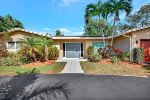 5901 SW 17th St, Plantation, FL 33317 Sold 04/22/25
