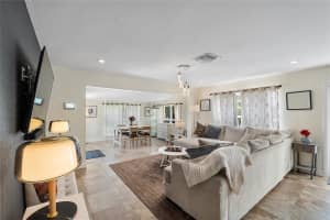 541 NW 39th St, Oakland Park, FL 33309 Sold 05/22/25