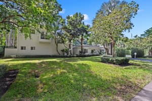 690 Calatrava Ave, Coral Gables, FL 33143 Sold 04/17/25