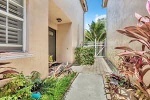 11541 S Open Ct, Hollywood, FL 33026 Sold 03/25/25