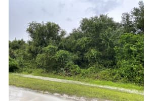 7815 104th Ct, Vero Beach, FL 32967 Sold 03/31/25