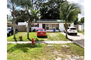 578 Tallulah Rd, Lake Worth