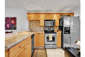 2850 N Palm Aire Dr 302, Pompano Beach, FL 33069 Sold 06/13/25