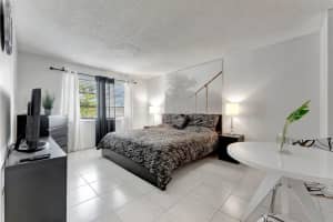2950 Nw 46th Ave 211c, Lauderdale Lakes