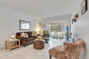 2950 NW 46th Ave 211C, Lauderdale Lakes, FL 33313 - MLS#F10479781