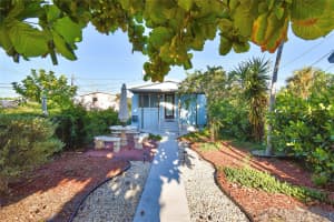 108 S K Street, Lake Worth Beach, FL 33460 Sold 03/12/25
