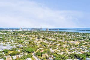 3909 Eastview Avenue, West Palm Beach, FL 33407 Sold 03/28/25