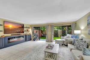 1800 Embassy Dr 105, West Palm Beach, FL 33401 Sold 05/07/25