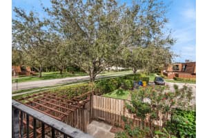 203 2nd Ln 203, Greenacres, FL 33463 Sold 04/17/25