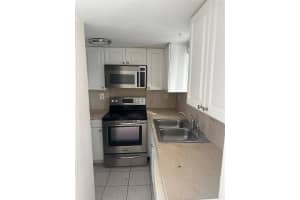 1501 Crescent Cir A7, West Palm Beach, FL 33403 Sold 03/27/25