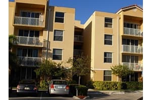 529 E Sheridan St 306, Dania Beach, FL 33004 Sold 04/25/25