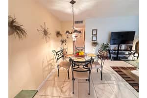 5300 Washington St i204, Hollywood, FL 33021 Sold 05/12/25