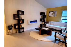 5261 NW 87th Ave, Lauderhill, FL 33351 Sold 12/04/25