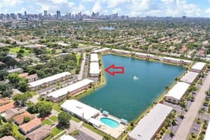 900 SW 10th Ter S-7, Hallandale Beach, FL 33009 Sold 04/03/25