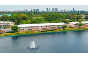 900 SW 10th Ter S-7, Hallandale Beach, FL 33009 Sold 04/03/25