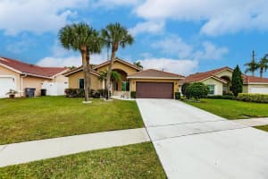 5095 Rosen Blvd, Boynton Beach, FL 33472 - MLS#F10480453