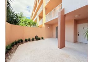 7712 Granville Dr 107, Fort Lauderdale, FL 33321 Sold 07/02/25