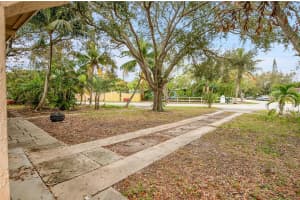 265 NE 44th Ct, Deerfield Beach, FL 33064 Sold 03/28/25