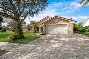 1743 SW 103rd Ln, Davie, FL 33324 - MLS#F10480572