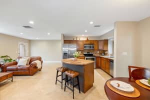 7201 NW 77th St, Tamarac, FL 33321 Sold 02/21/25