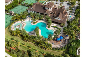 8561 Lakeside Dr, Parkland, FL 33076 Sold 03/31/25