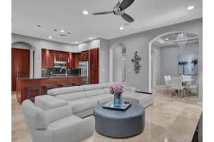 132 NE 21st Ct, Wilton Manors, FL 33305 - MLS#F10480752