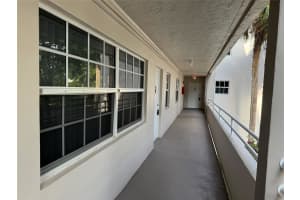 545 Oaks Ln 202, Pompano Beach, FL 33069 - MLS#F10480777