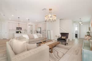 8103 NW 78th St, Tamarac, FL 33321 Sold 03/21/25