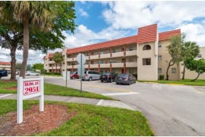 2951 E Sunrise Lakes Dr 211, Sunrise