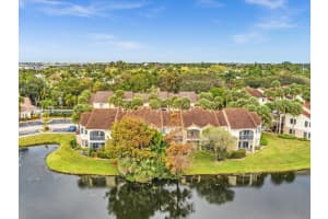 815 W Boynton Beach Blvd 6-202, Boynton Beach, FL 33426 Sold 06/06/25
