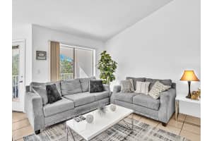 815 W Boynton Beach Blvd 6-202, Boynton Beach, FL 33426 Sold 06/06/25