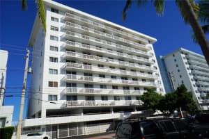 401 Ocean Dr 701, Miami Beach, FL 33139 Sold 10/10/25