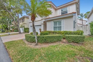 1025 Silverbell St, Hollywood, FL 33019 Sold 09/15/25