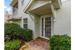2340 SW Water Oak Ct 211, Vero Beach, FL 32962 Sold 08/29/25