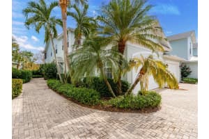 2340 SW Water Oak Ct 211, Vero Beach, FL 32962 Sold 08/29/25