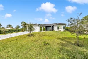 3810 NW 92nd Ave, Cooper City, FL 33024 Sold 01/28/25