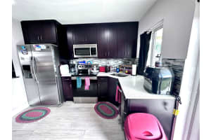 7116 NW 73rd St, Tamarac, FL 33321 Sold 03/26/25