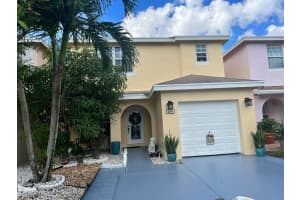 4045 Eastridge Dr, Deerfield Beach
