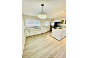38 Pine Arbor Ln 202, Vero Beach