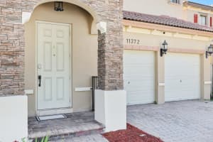 11372 SW 242nd St, Homestead, FL 33032 Sold 04/10/25