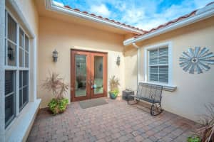 9713 Campi Dr, Lake Worth, FL 33467 Sold 06/30/25