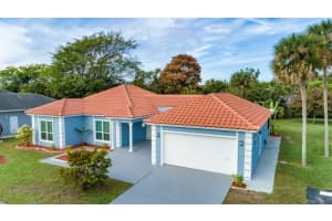 4601 Queen Palm Ln, Tamarac, FL 33319 Sold 08/21/25