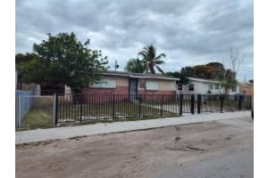 2732 NW 4th St, Pompano Beach, FL 33069 Sold 02/11/25