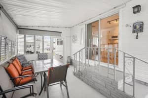 1951 SW 85th Ave, Davie, FL 33324 Sold 10/27/25