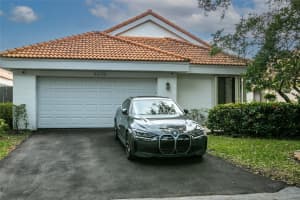 9370 NW 18th Dr, Plantation, FL 33322 Sold 03/18/25