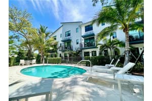 559 NE 21st Ct 5, Wilton Manors, FL 33305 Sold 02/14/25