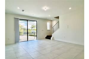 559 NE 21st Ct 5, Wilton Manors, FL 33305 Sold 02/14/25